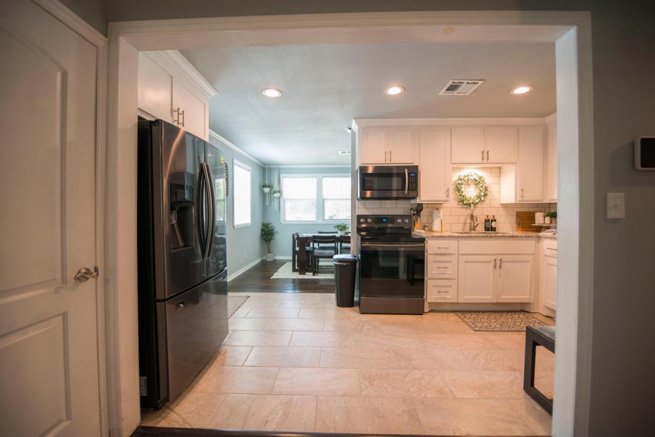 Walk To The Silos! 3 Bed 1960'S Bungalow Near Baylor 웨이코 외부 사진