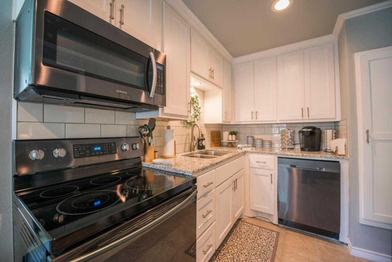 Walk To The Silos! 3 Bed 1960'S Bungalow Near Baylor 웨이코 외부 사진